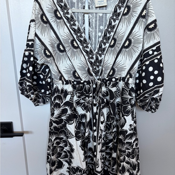 FARM Rio Monochrome Patterned Top - Picture 4 of 5